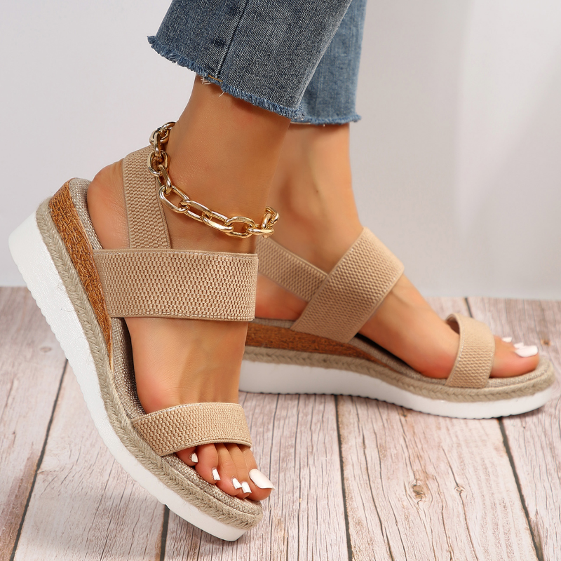 Brigida - Sandalen met hoge plateauzool en trendy look