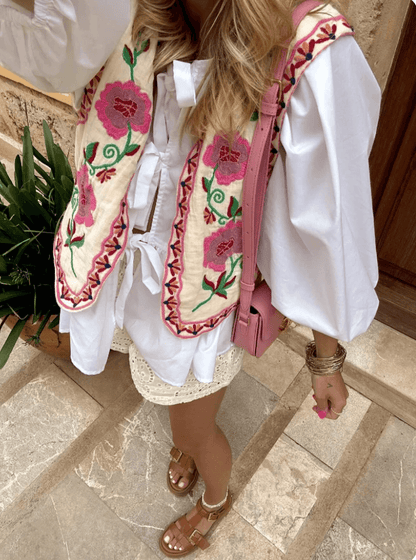 Fiora – Geborduurd Zomervest met Bloemenmotief voor Dames
