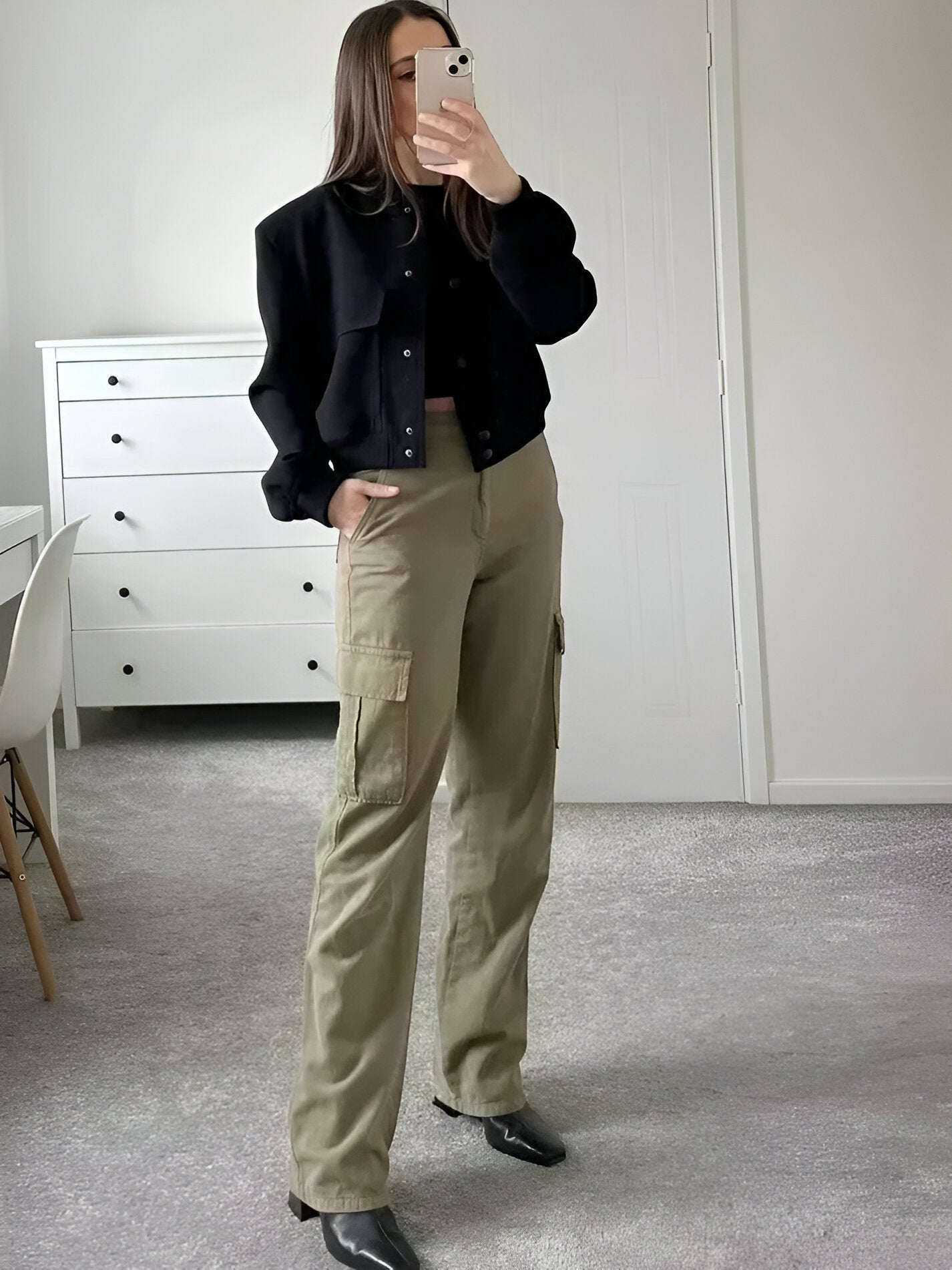 Dames Cropped Bomberjack Met Knoopsluiting en Flapzakken