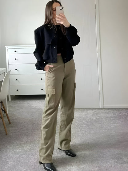 Dames Cropped Bomberjack Met Knoopsluiting en Flapzakken