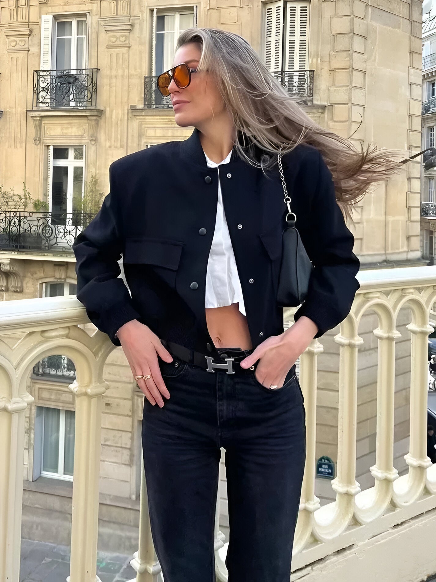 Dames Cropped Bomberjack Met Knoopsluiting en Flapzakken