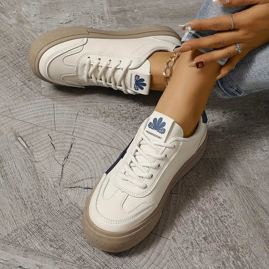 Dames Sneakers met Vetersluiting en Accenten