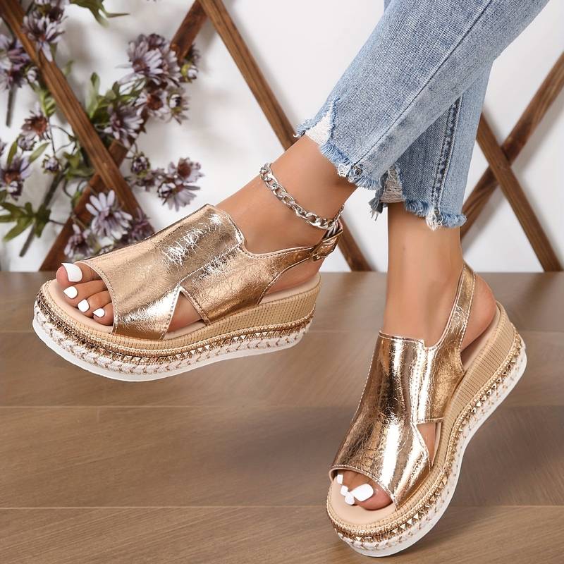 Zara - Wedge Sandaal met Verstelbare Enkelband