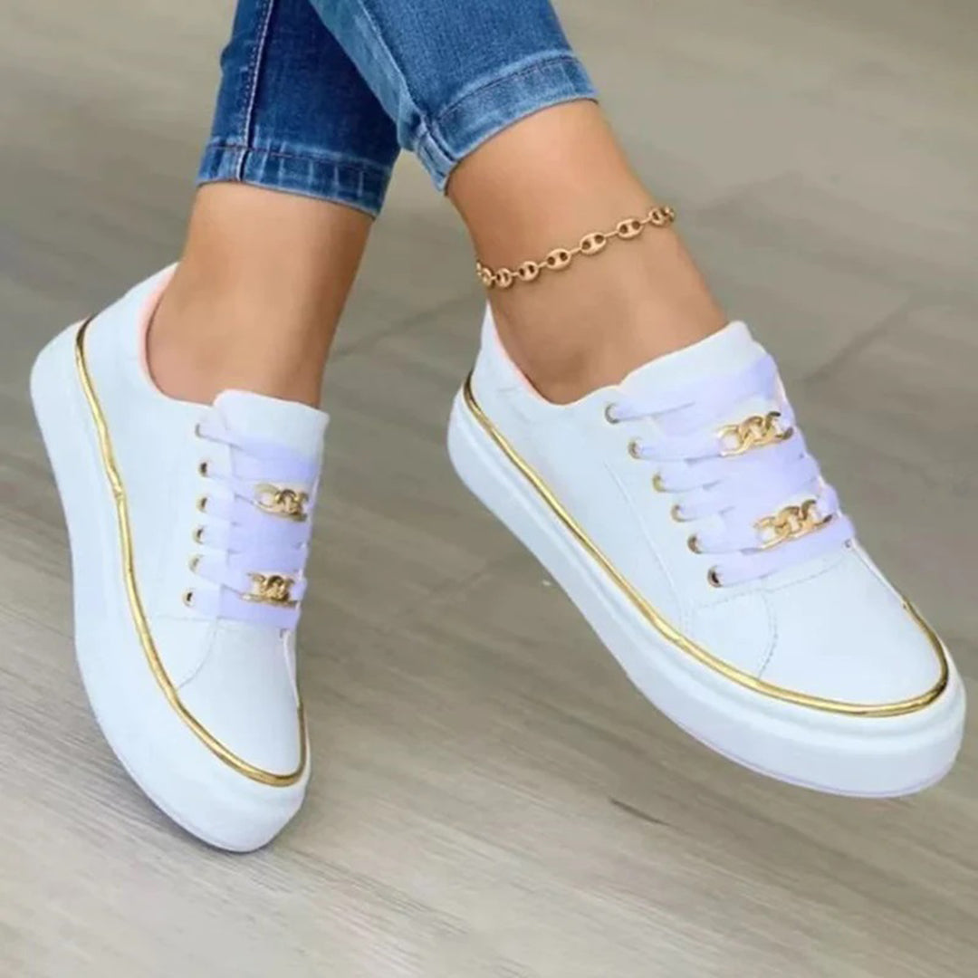 Rosella - Chique witte sneakers met gouden accenten voor dames