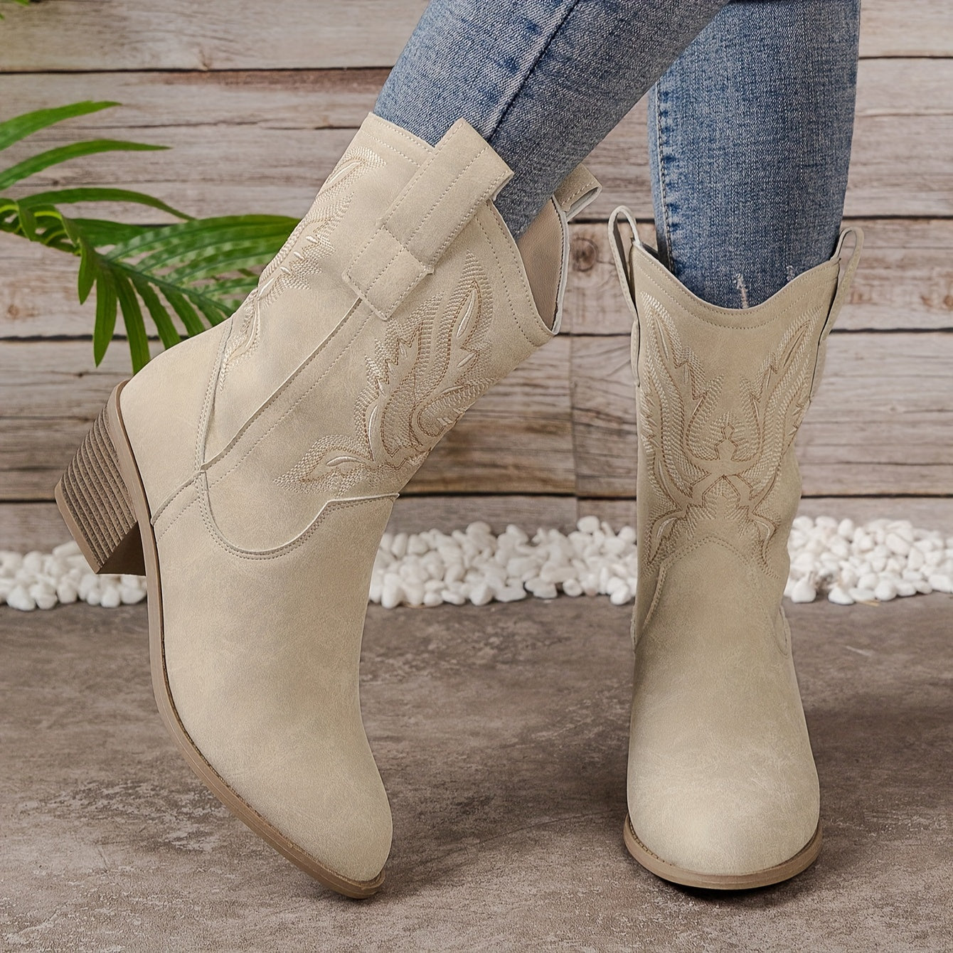Dames Beige Elegante Cowboylaarzen Met Lage Hak