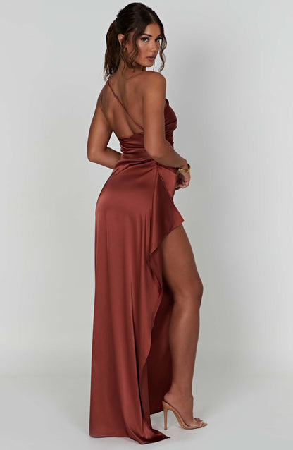 Sophia - Asymmetrische Satijnen Maxi Jurk met Hoge Split