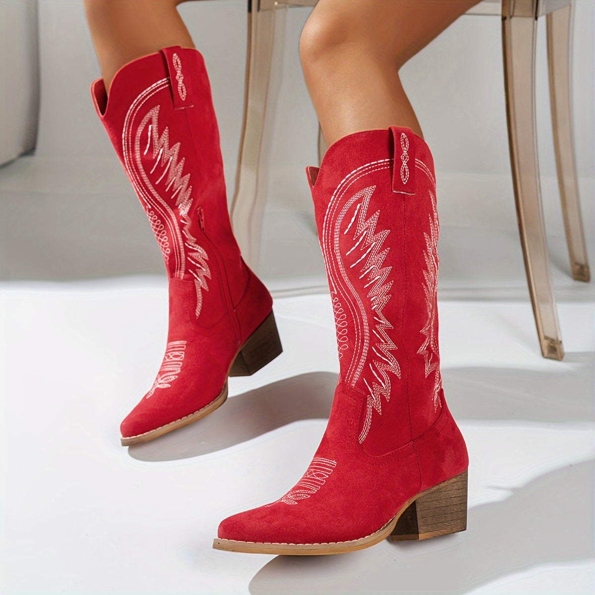 Dames Cowboylaarzen Met Decoratieve Stiksels En Dikke Hak
