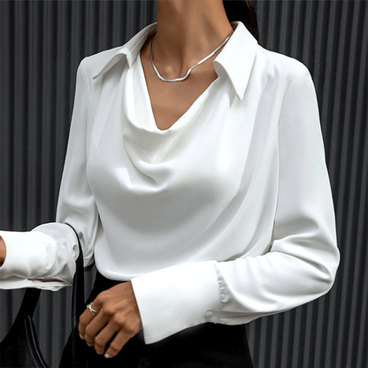 Jannica – Satijnen Blouse met Watervalhals