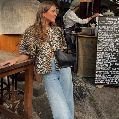 Yvonnelle - Gestreepte pofmouwblouse met striksluiting voor dames