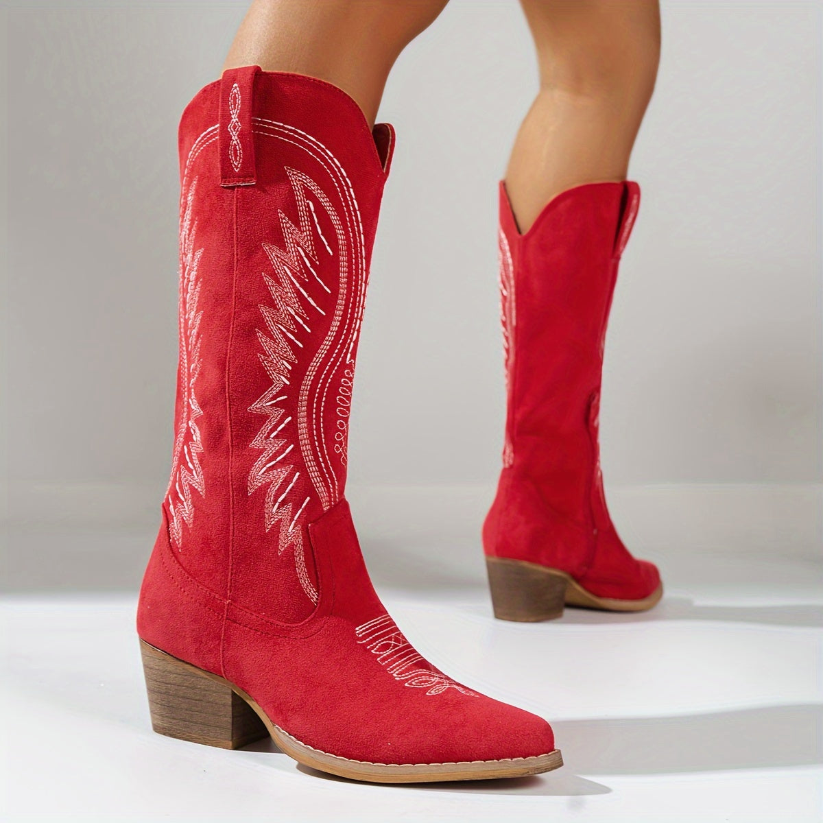 Dames Cowboylaarzen Met Decoratieve Stiksels En Dikke Hak