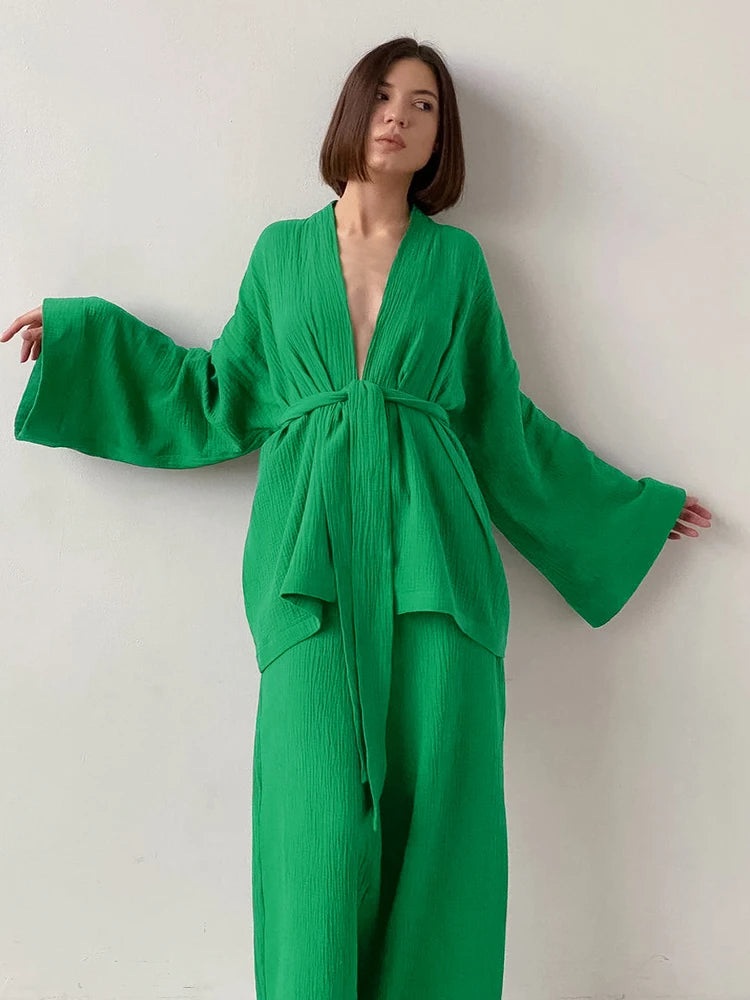 Emília - Loungewear Set met Wijde Mouwen en Ceintuur