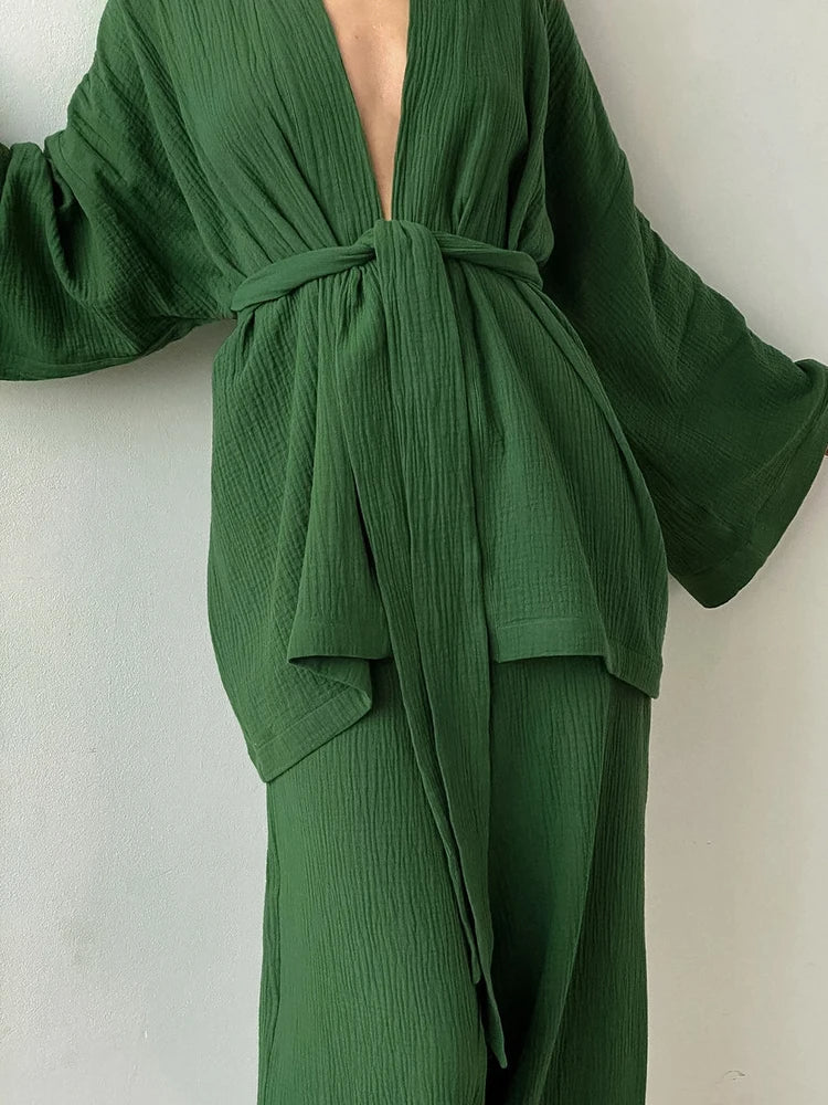 Emília - Loungewear Set met Wijde Mouwen en Ceintuur