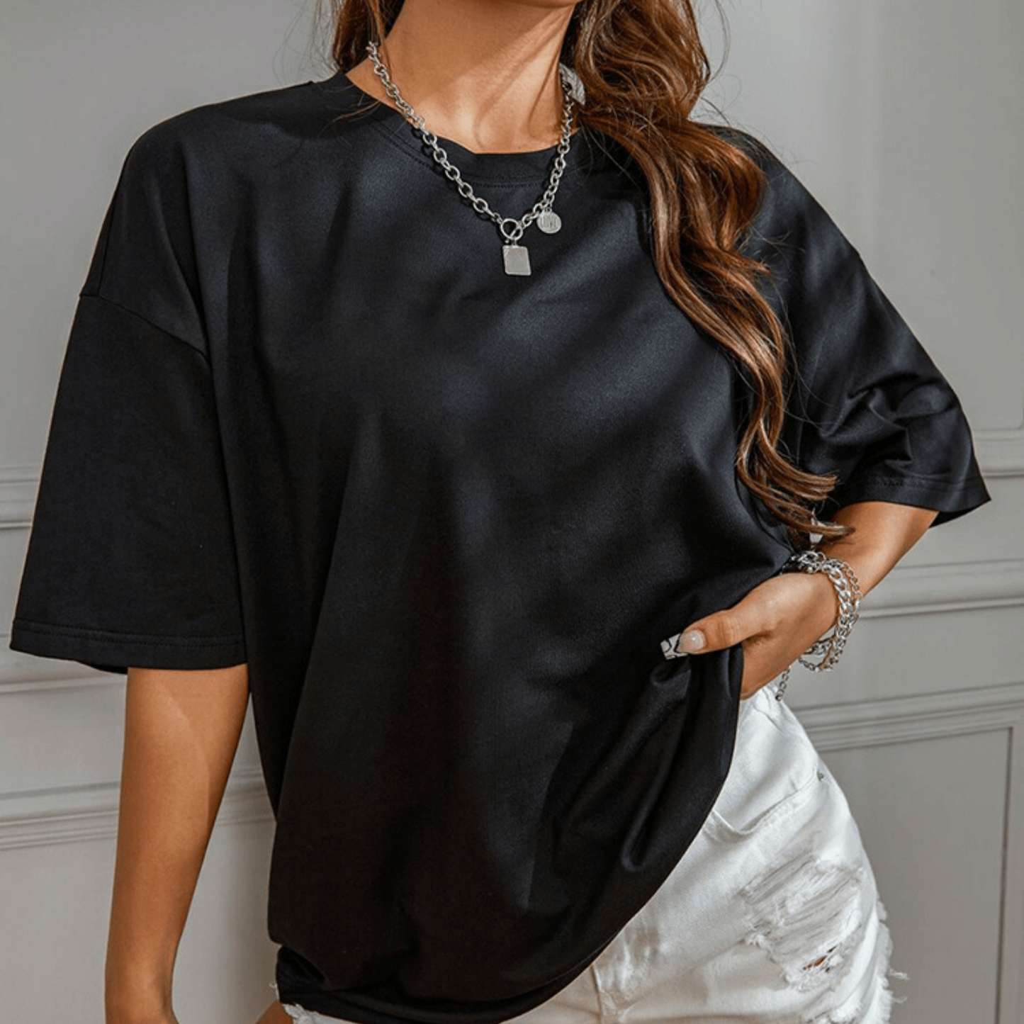 Anna - 'LOVE NEVER FAILS'  T-shirt voor dames