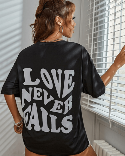 Anna - 'LOVE NEVER FAILS'  T-shirt voor dames