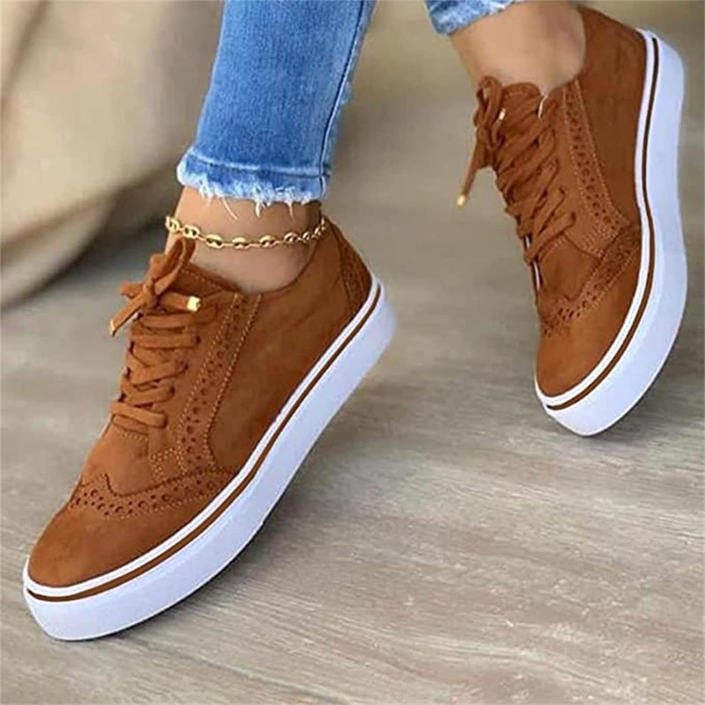 Noelle - Casual Sneakers met Brogue Detailing voor dames