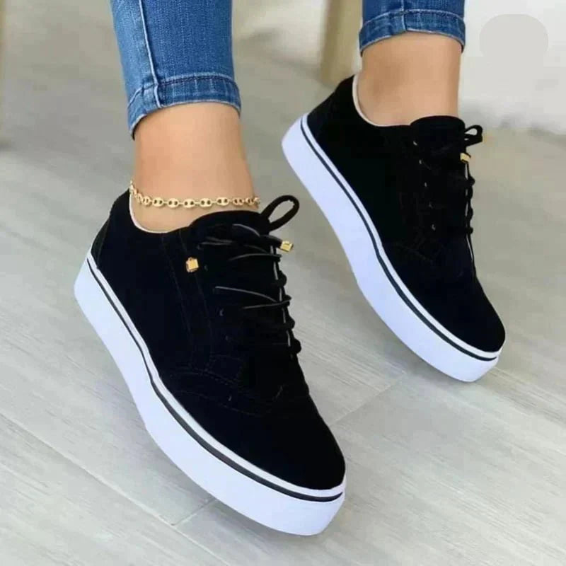 Noelle - Casual Sneakers met Brogue Detailing voor dames