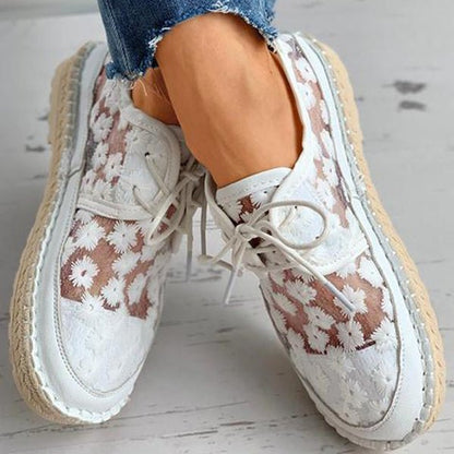 Aeliana - Ademende kanten sneakers met bloemenborduursel voor dames