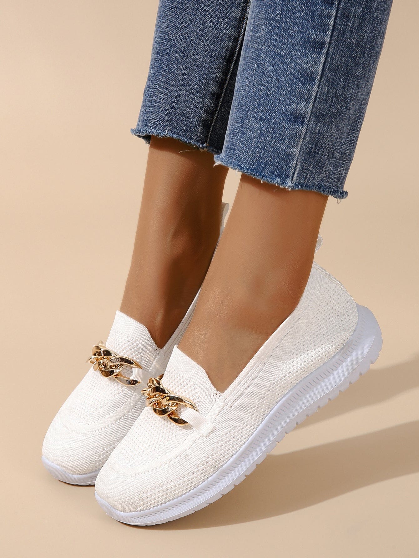 Lotte - Gebreide Slip-On Sneakers met Goudkleurige Ketting