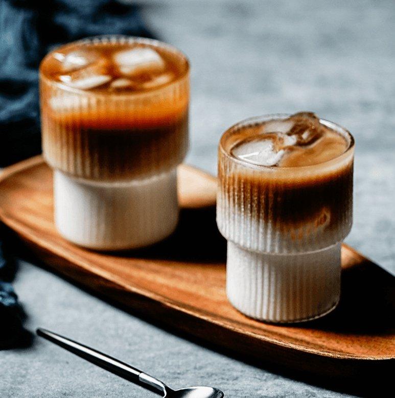 Geribbeld Glazenset met Stijlvol Design voor Koffie